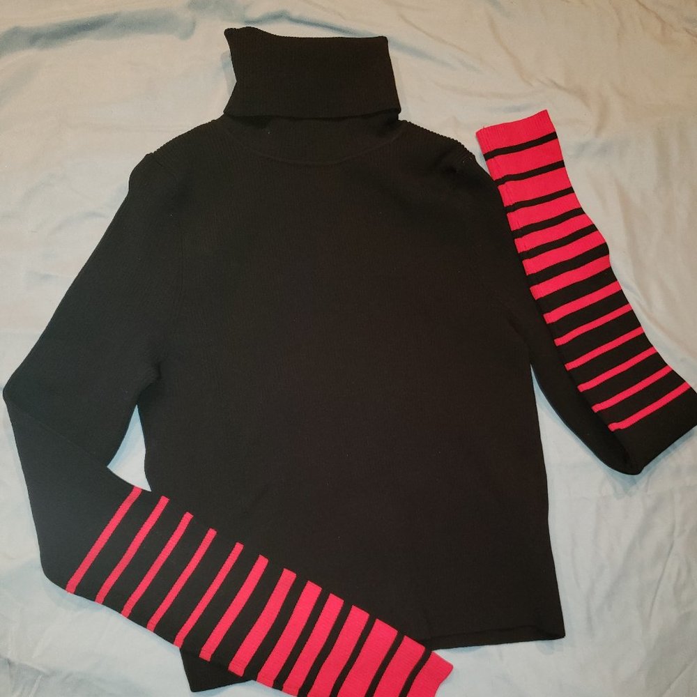 Gigi Hadid turtle neck crop sweater NWOT